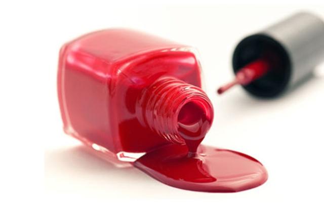 指甲油 修复 家具