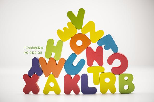 带有单三形式的英语句子