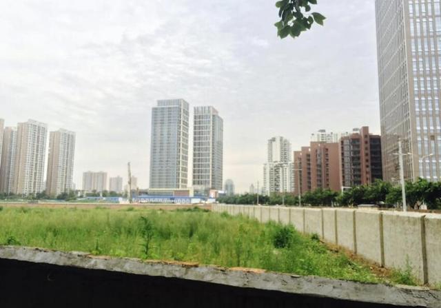 茶店子附近的小家具市场