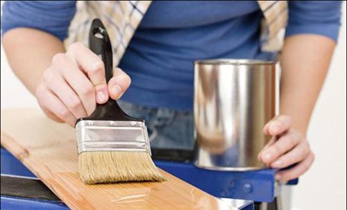 怎样去除家具中的清漆