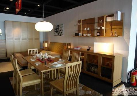 曲美家具股票吧