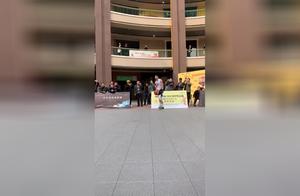 Stand is taken oneself in sky, without specially g