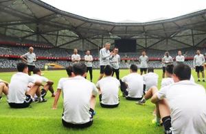 With rich and powerful family 