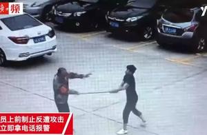 The man holds Dao Chuang to throw a person into te