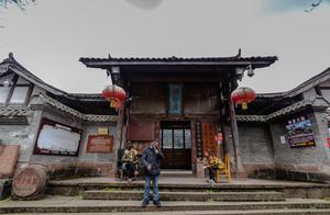 Chun Richuan li of ancient town goes up on the wes