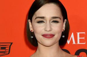 Ya Clark attends Emily the evening party, skirt of