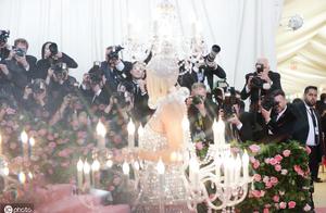 The cosmopolitan 2019 congratulatory activity that