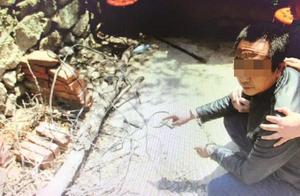 Liaoning one man pushs cummer well to build be add