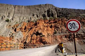 Big gorge of the sea that bring volume -- another by 