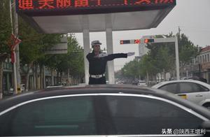 Everybody does not know " everybody of rich smoot