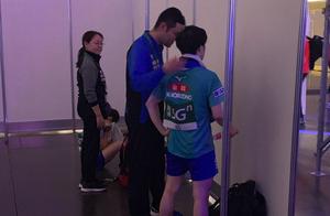 Yi Teng is beautiful sincere a day double be defeated sit ground cry bitterly! Make a face again by