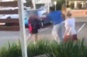 Australia parking lot of 14 years old of girls is 