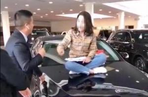 Run quickly to spread out again on thing Lanzhou woman's bicycle advocate sit engine covers loud di