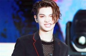 Ding Zeren is rich 2 generation are true foot of s