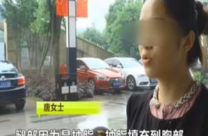 Person wife uses ham adipose the fish after make g