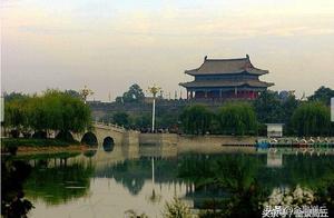 Every city has distinctive horizon line, of our bi