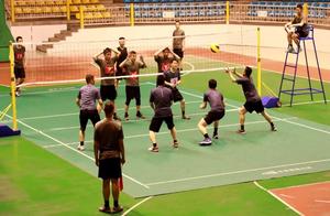 6 take part in the match the group is violent contend for 14 days, 