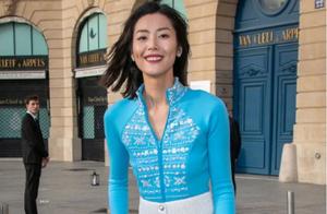 Liu Wen Chen Weiting attends fashionable activity infrequent with casing, two people model is handso