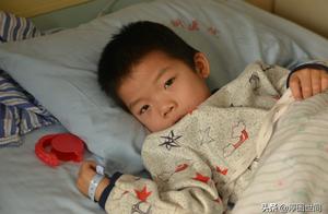 Father traffic accident dies cannot bury mom is touched he says be lost: I want to stand up