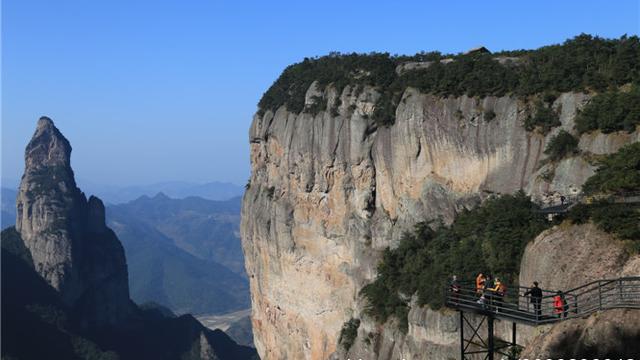 怎么从台州市区到神仙居游玩？晚上住仙居还是市区方便