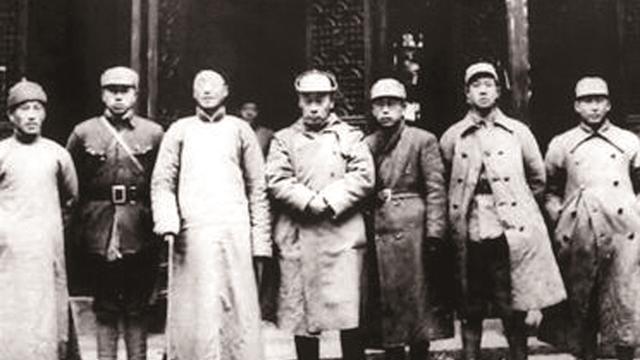 鲁迅二三事作文700字(记叙文)