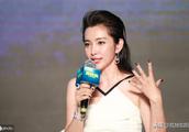 Li Bing is put on the ice, temperamental and uncommon