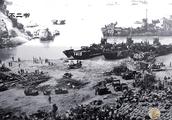 Old photograph of Okinawa island battle: 120 thous