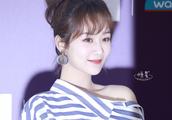 Yang Zi attends an activity to adopt a child, person beautiful heart is beautiful also, netizen envy