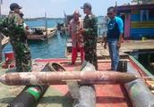 Outside intermediary: Indonesian fisherman scoops 