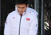 Sunshine warms greatly male! Sun Yang trains to le