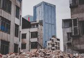 Tear open the Guangzhou Xian village in change, skyscraping high-rise is on the side, the broken in