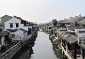 Yunnan this ancient town, dismiss entrance ticket but the visitor is rare, local: Want to become nex