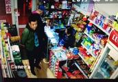 Jilin inside supermarket of one female undergraduate by the man act indecently towards, explode afte