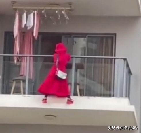 三亚红衣女子 从爆出的视频和细节感觉到诡异(图1)