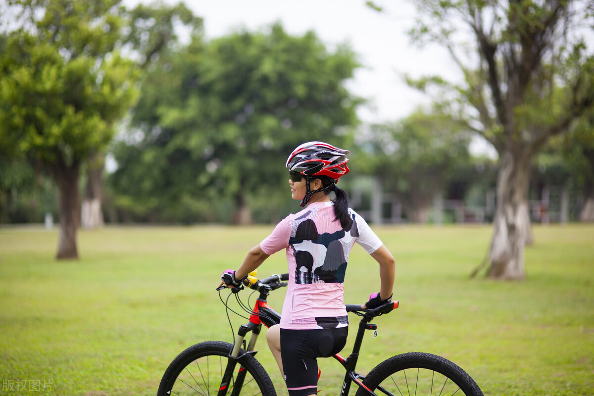 自行车骑行只是锻炼下肢吗？