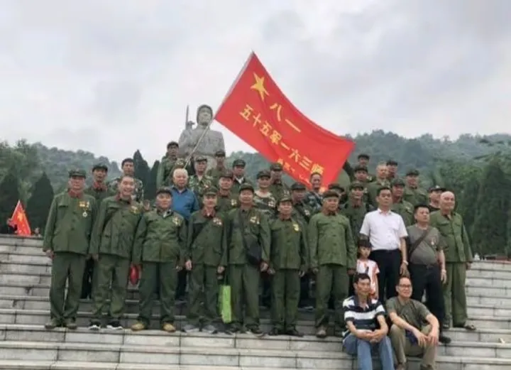 军人活着获得一等功有什么好处，军人怎样活着获得一等功