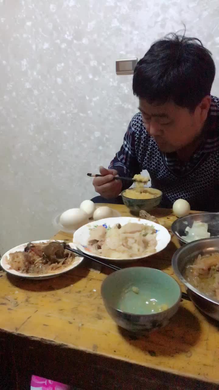 农村这么晚吃饭叫盘饭