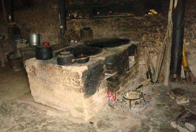 农村土灶里掏出的"草木灰"到底有啥作用?-网友观点