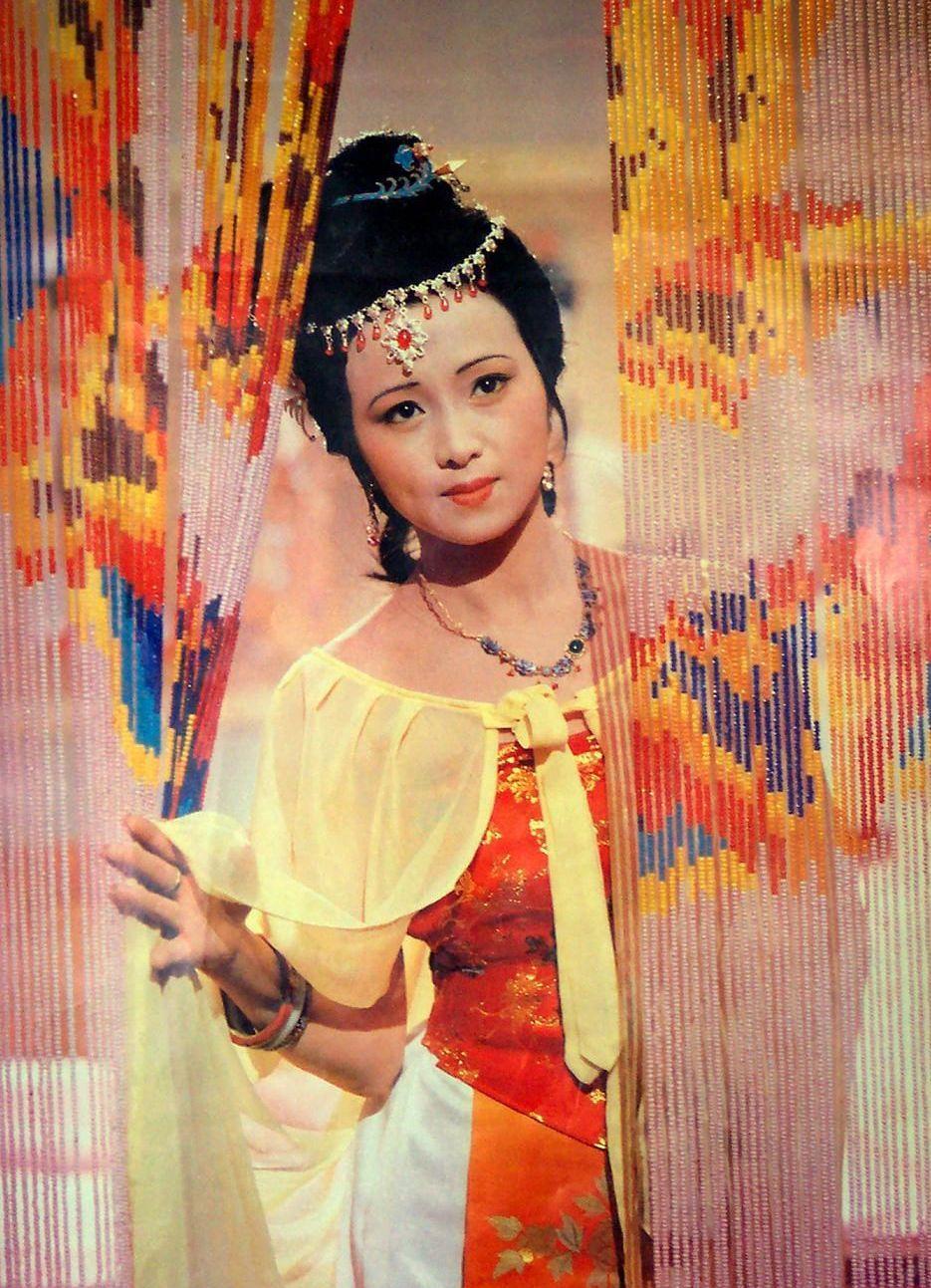 《红楼梦》中贾珍为什么敢打秦可卿的主意? - 盾灵网